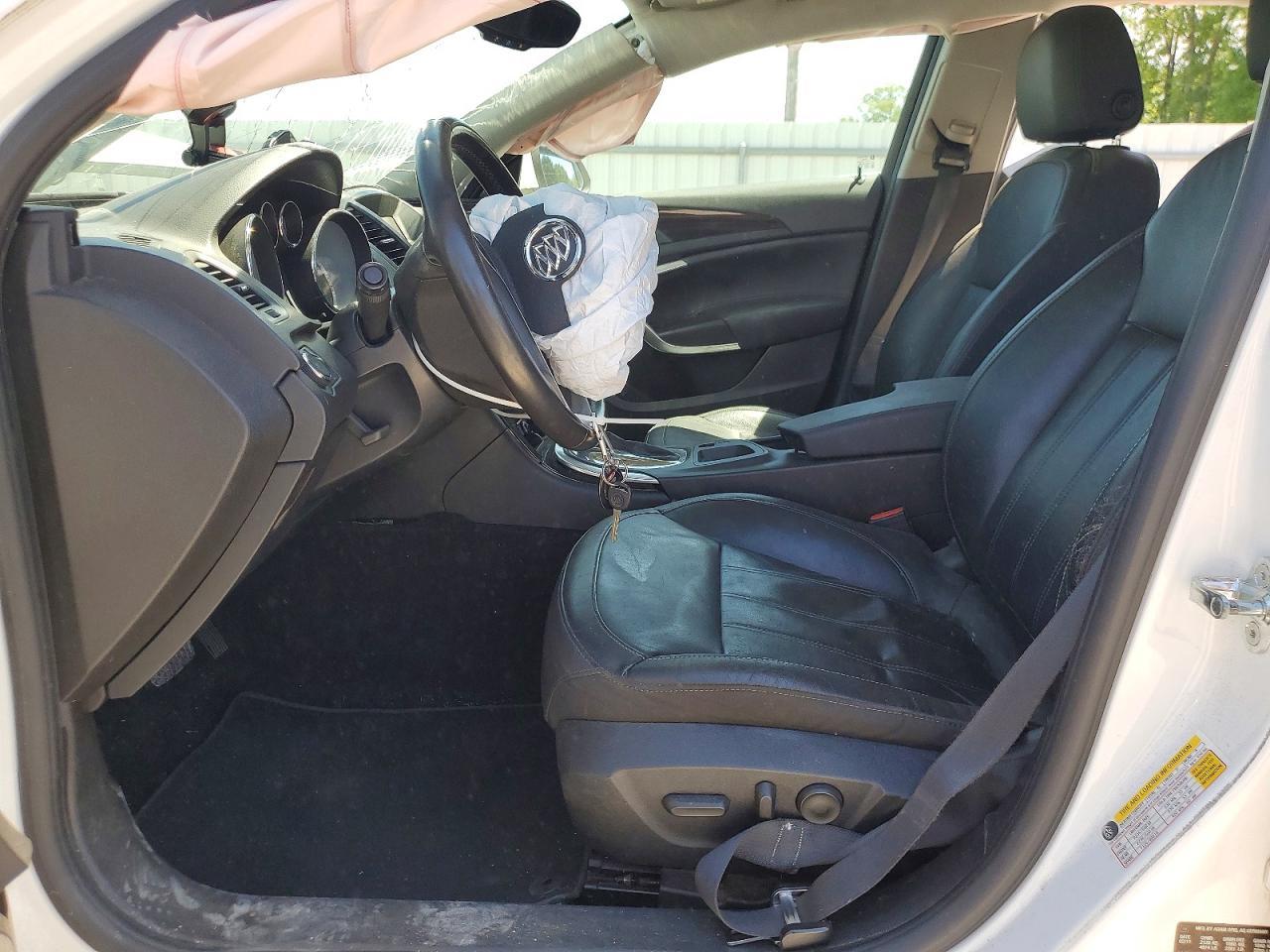 2011 BUICK Regal