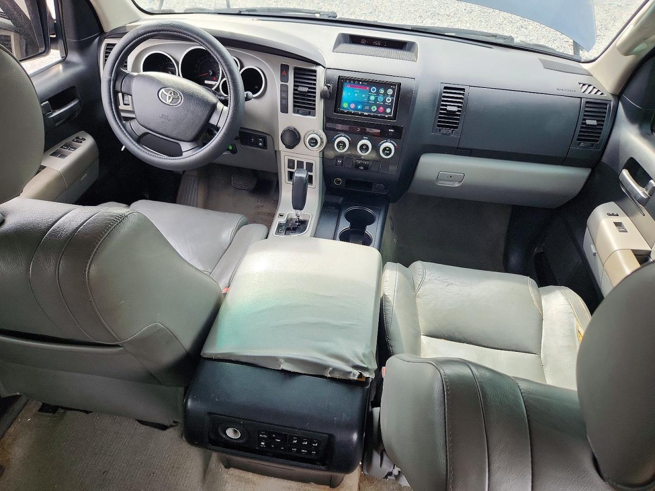 2008 TOYOTA Sequoia