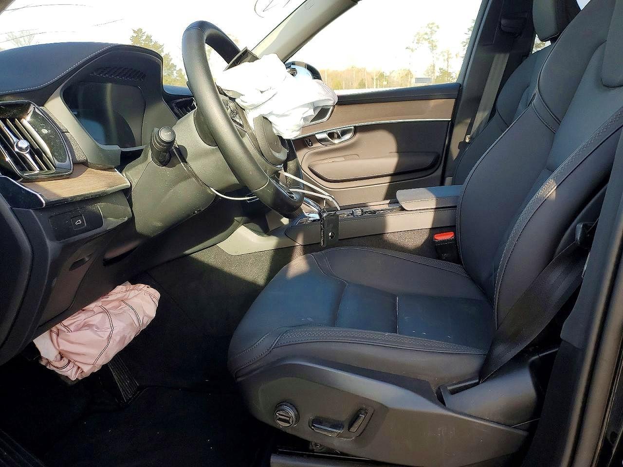2025 VOLVO XC90