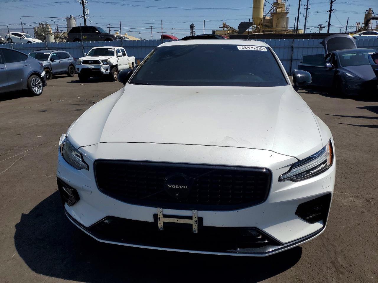 2024 VOLVO S60