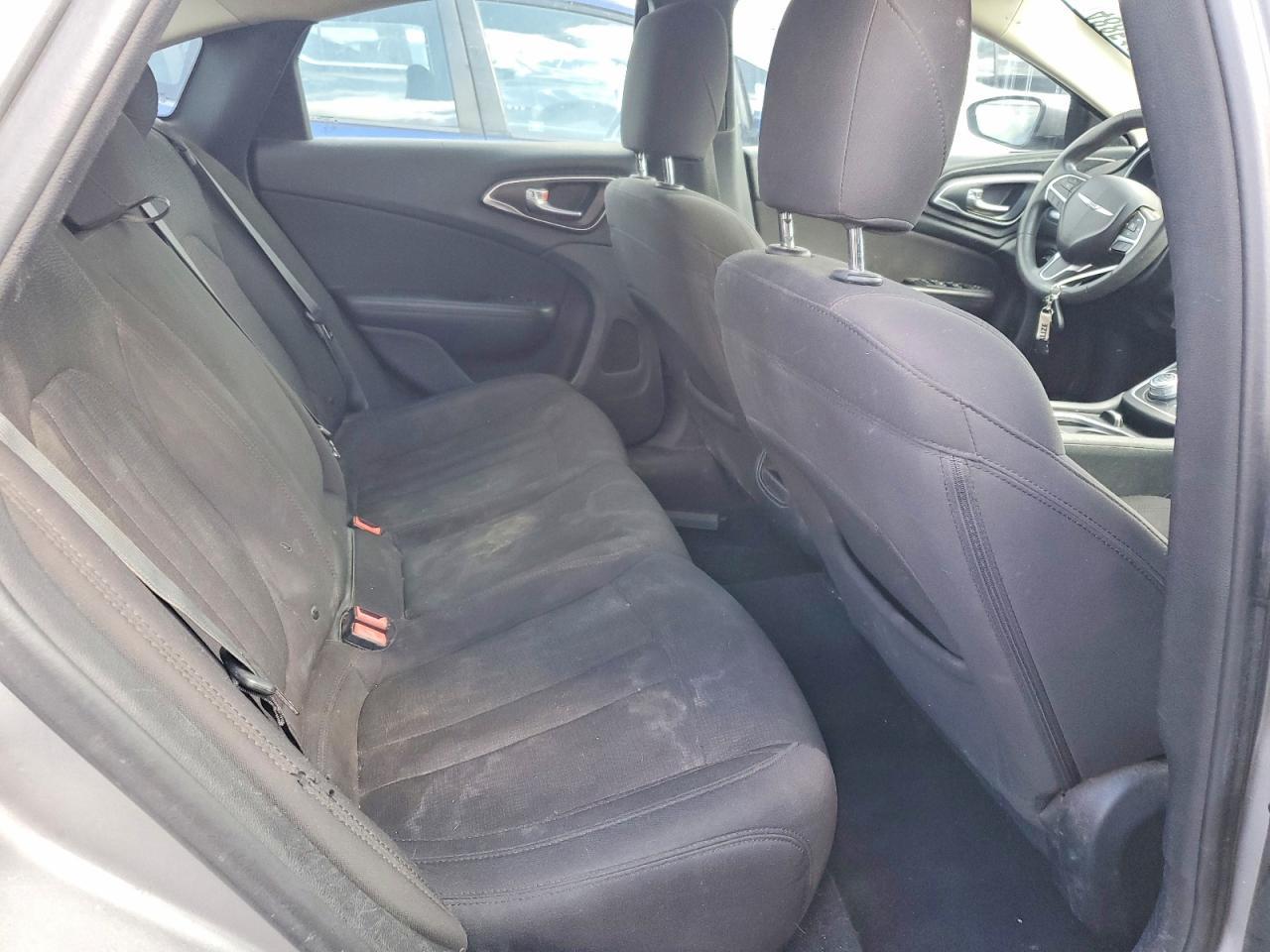 2015 CHRYSLER 200