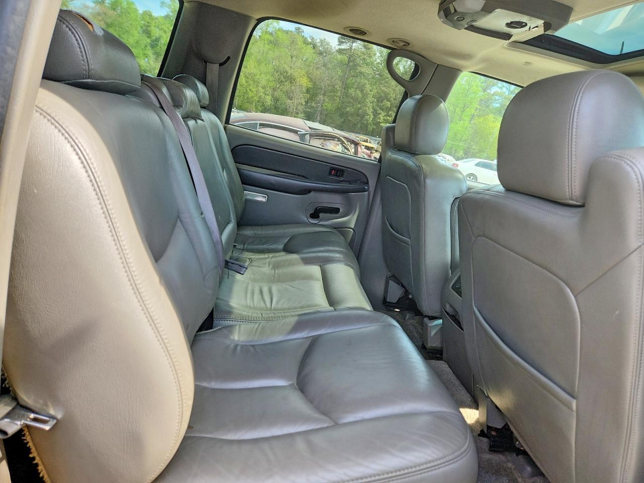 2003 CHEVROLET Suburban