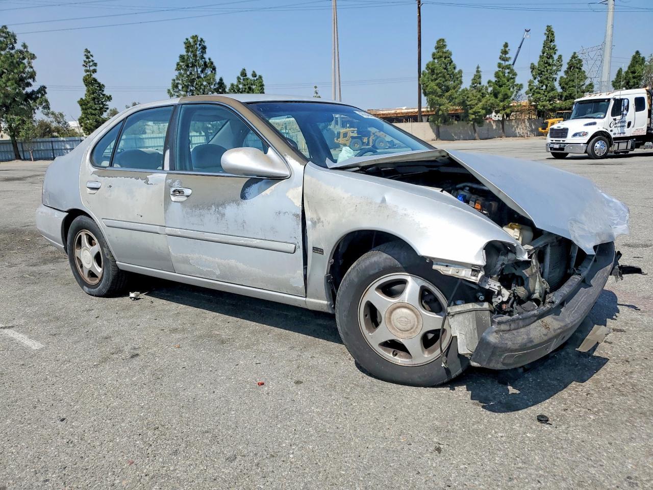 2001 NISSAN ALTIMA