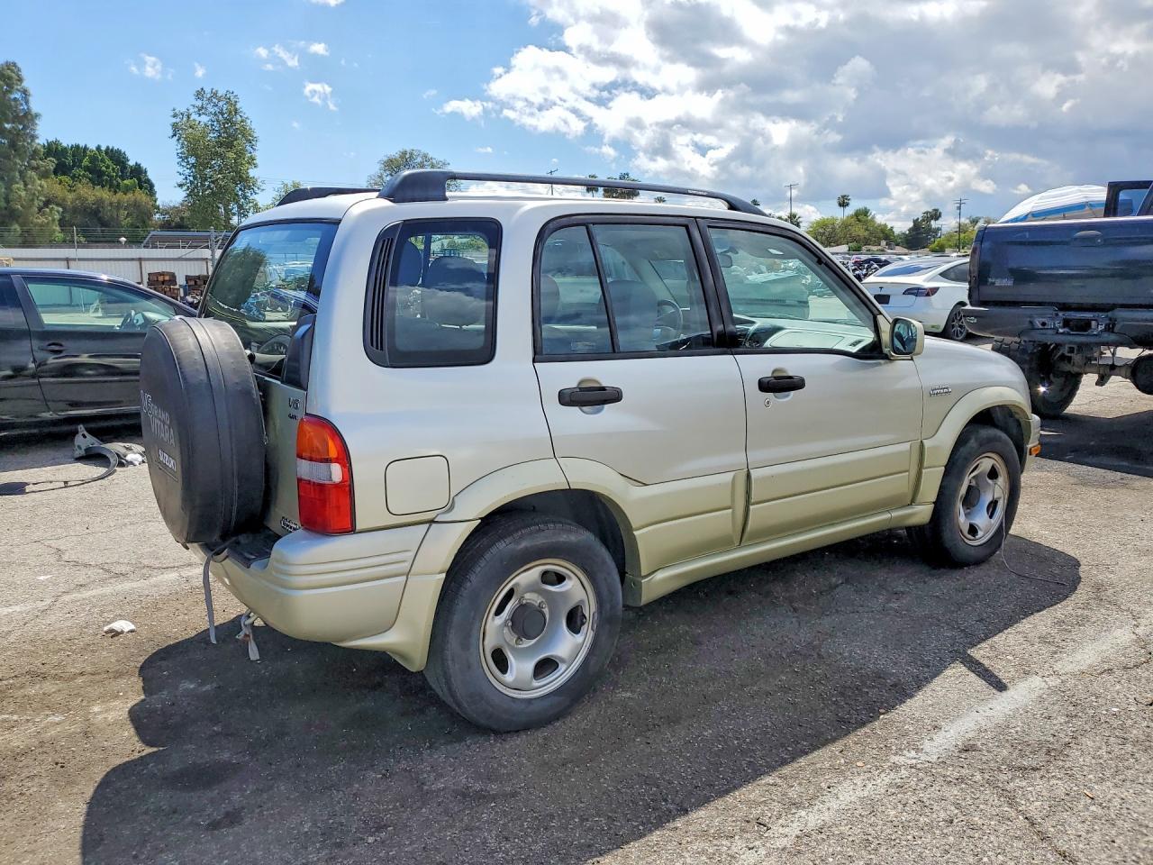 2000 SUZUKI Grand Vitara