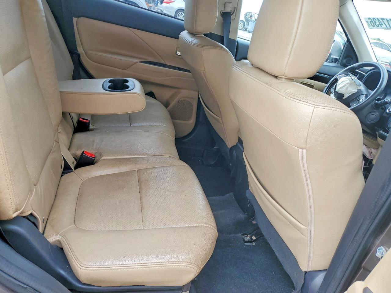 2017 MITSUBISHI outlander