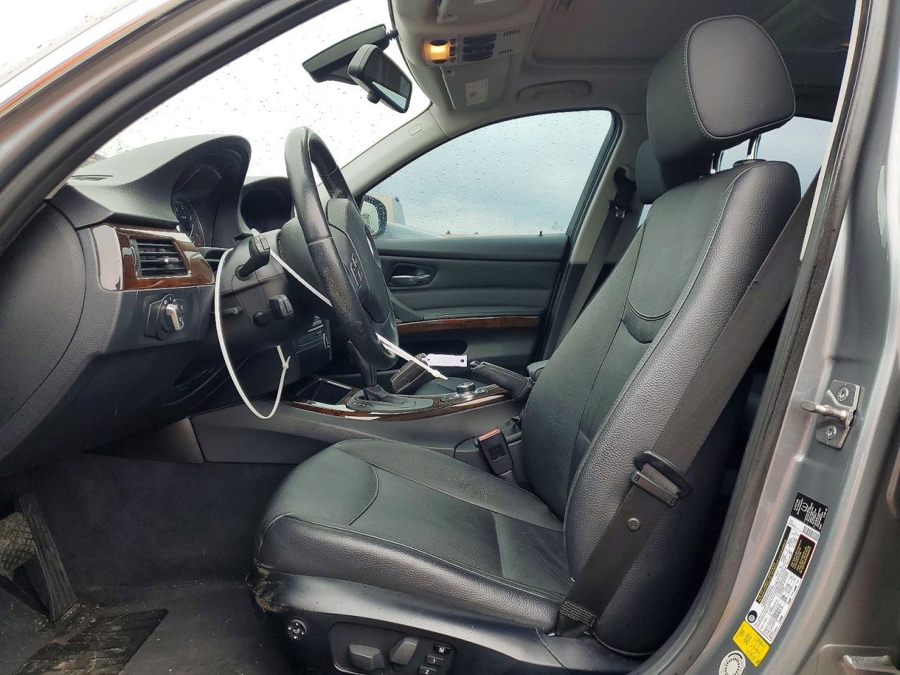 2011 BMW 3 SERIES
