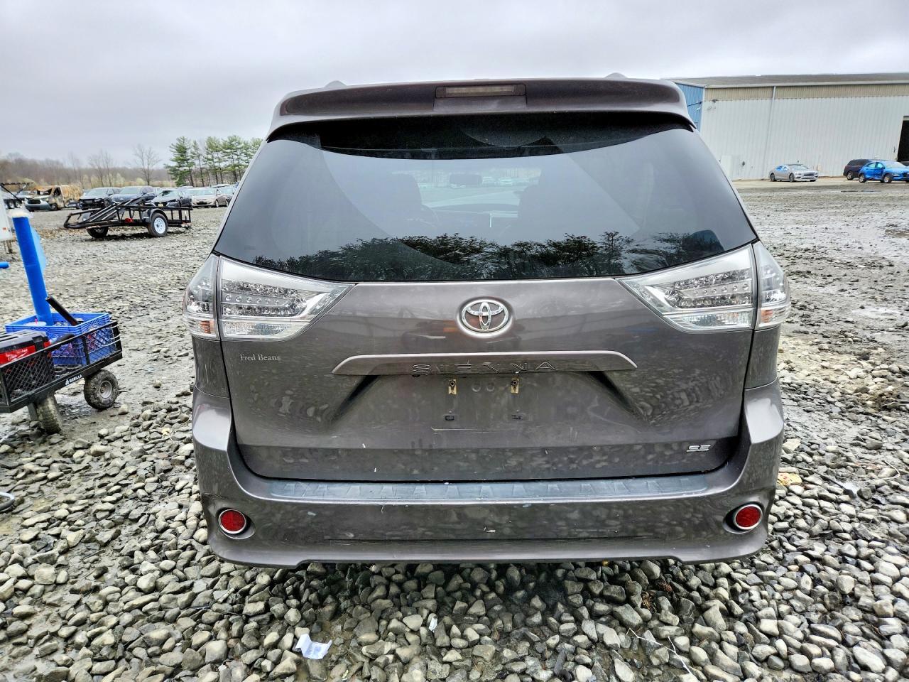 2017 TOYOTA SIENNA