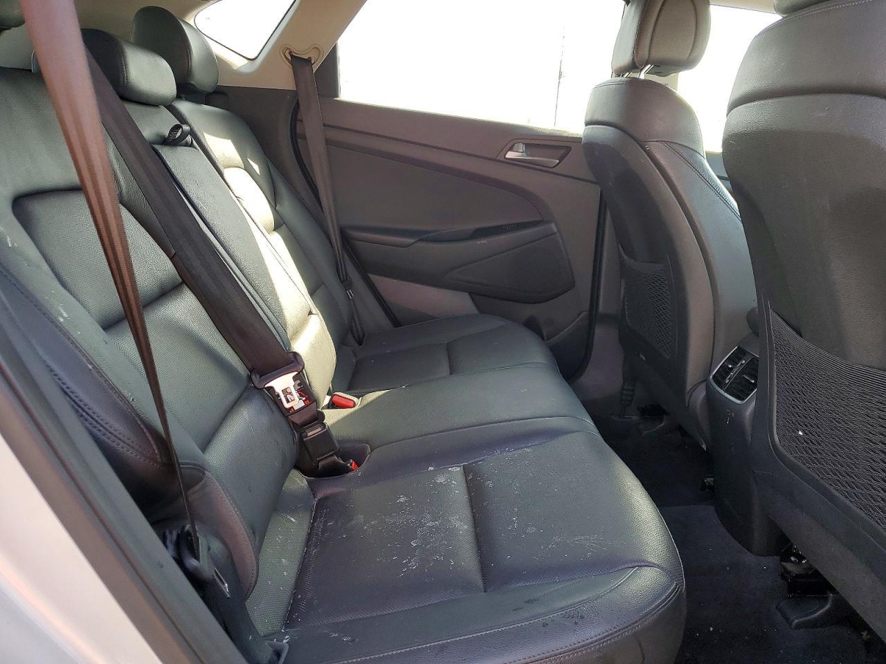2016 HYUNDAI TUCSON