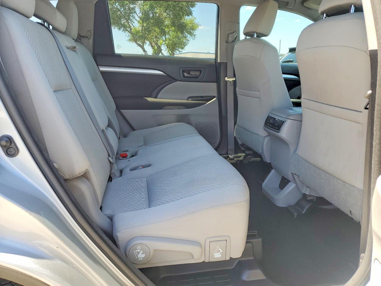 2017 TOYOTA HIGHLANDER
