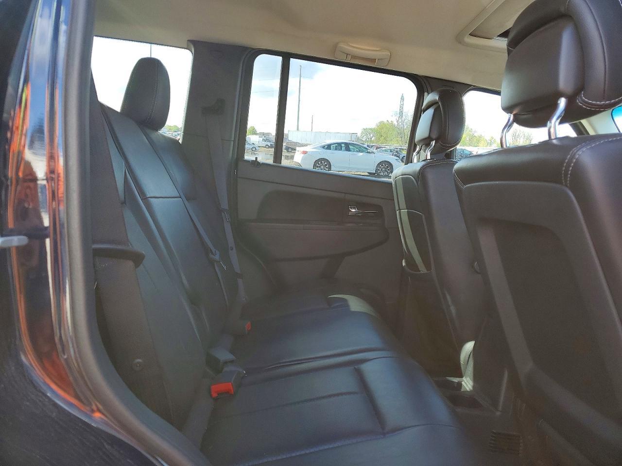2012 JEEP Liberty
