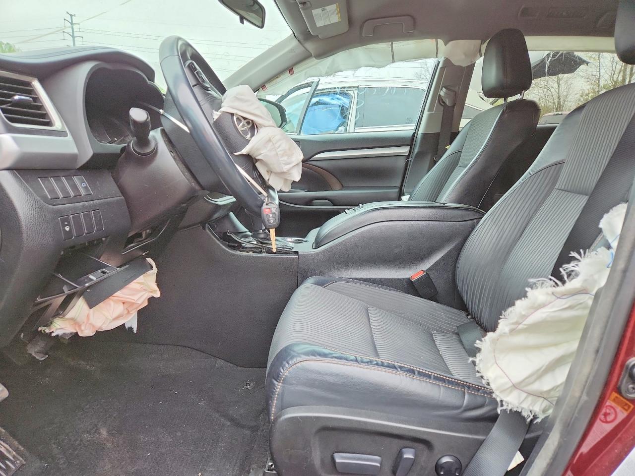 2016 TOYOTA HIGHLANDER