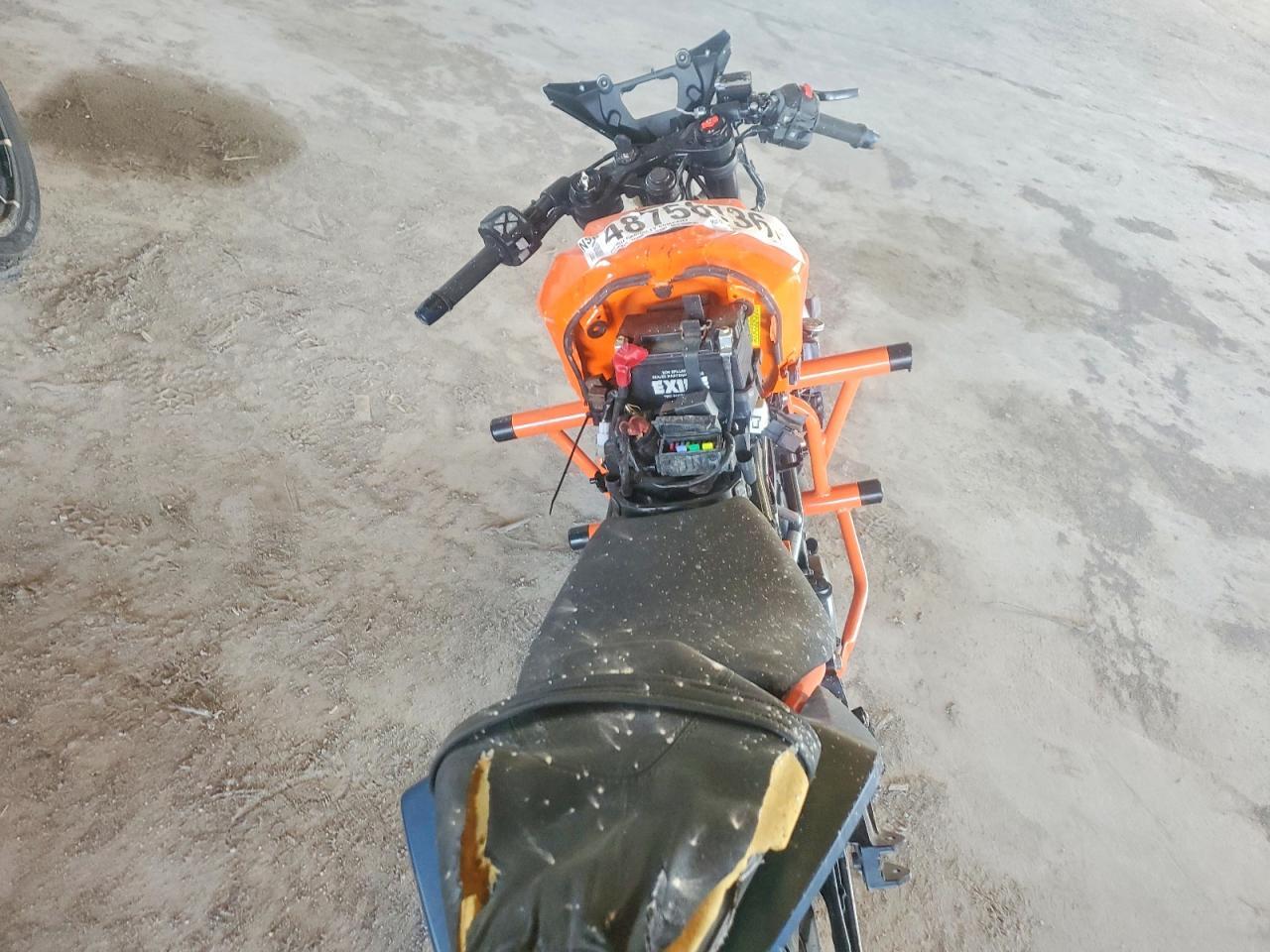 2023 KTM 390