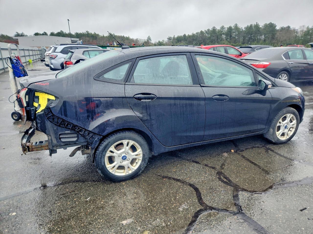 2015 FORD Fiesta