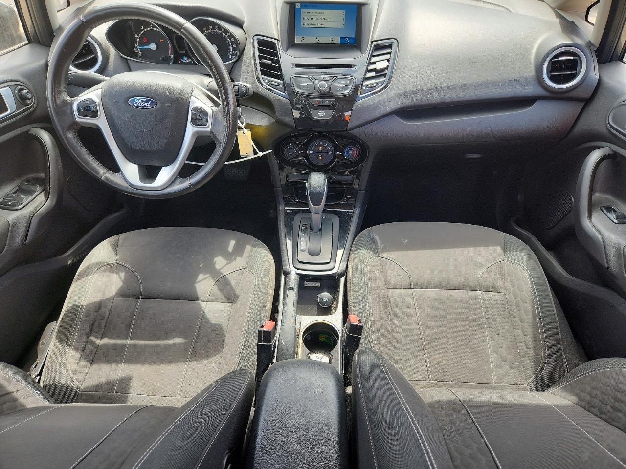 2016 FORD Fiesta