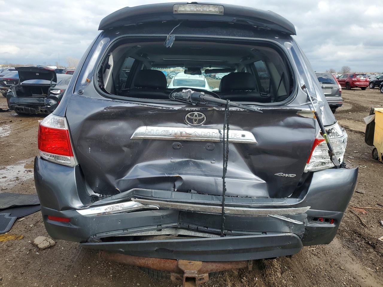 2013 TOYOTA HIGHLANDER