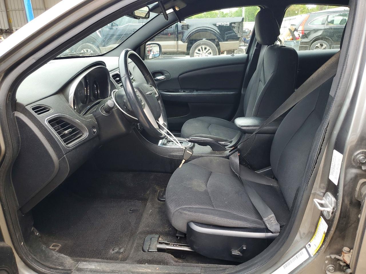 2013 CHRYSLER 200