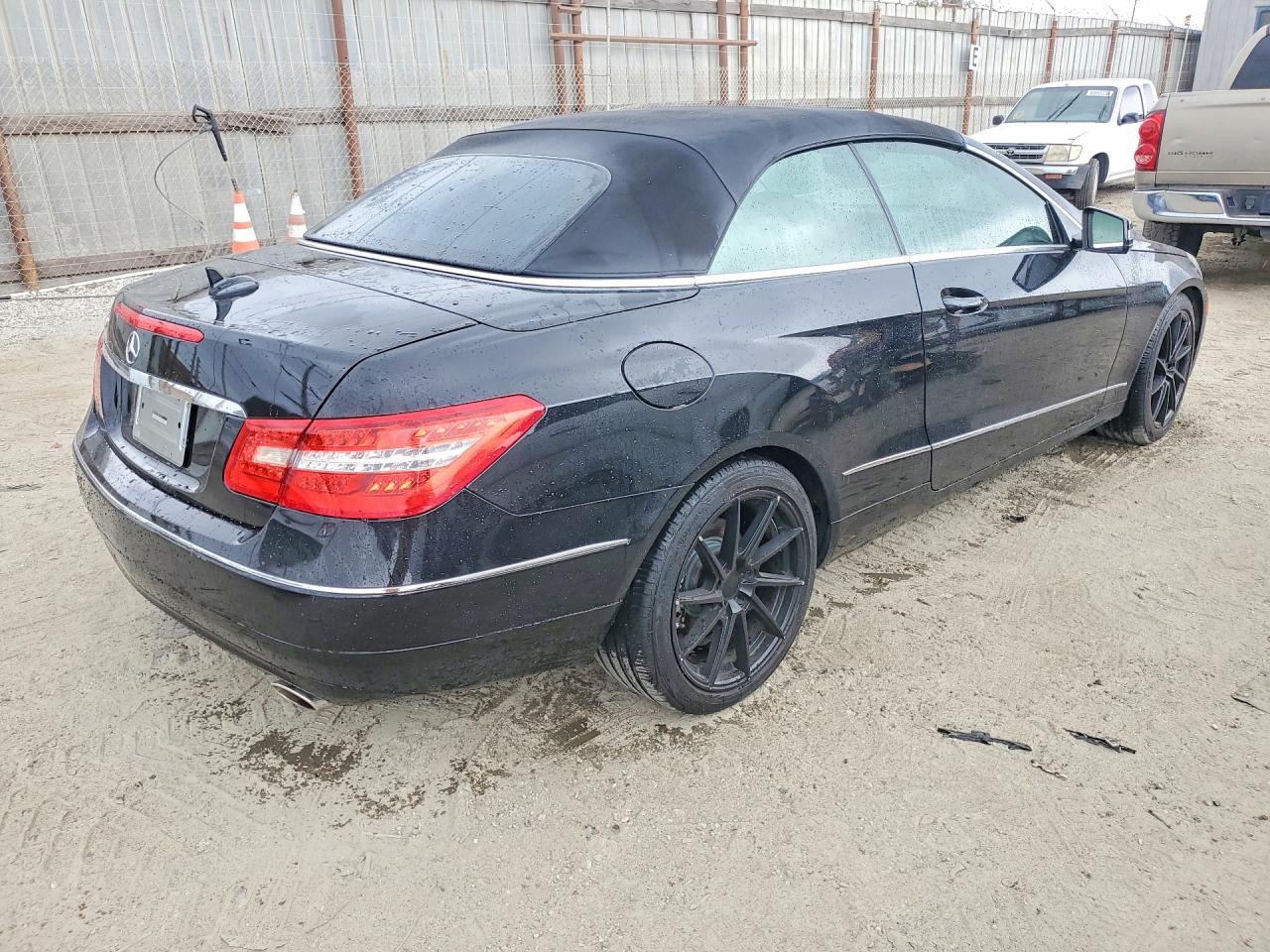 2011 MERCEDES-BENZ E-Class