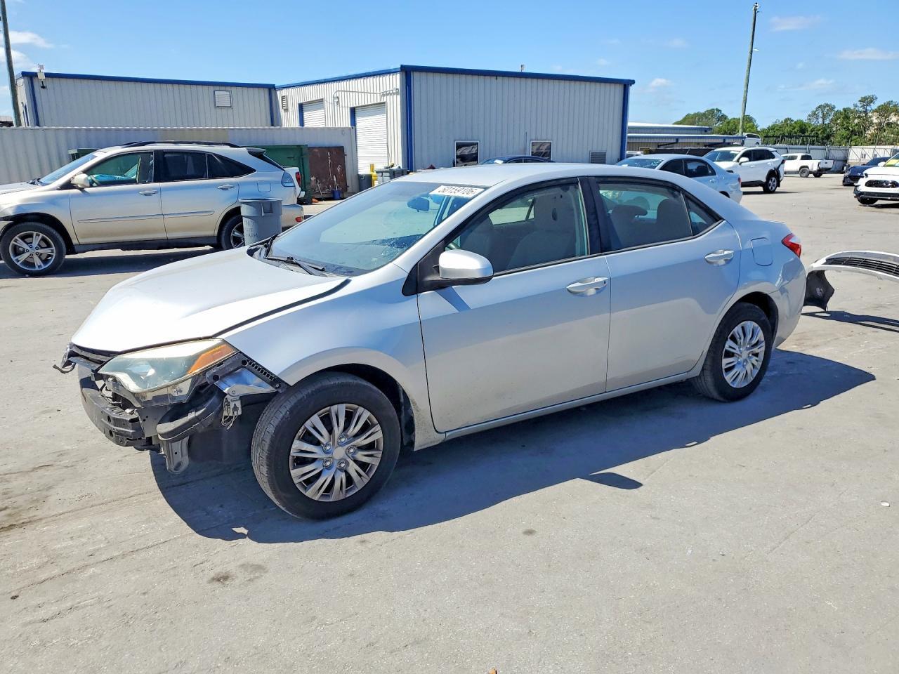 2015 TOYOTA COROLLA