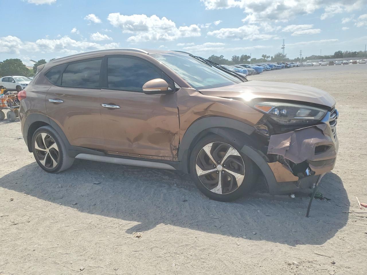 2017 HYUNDAI TUCSON