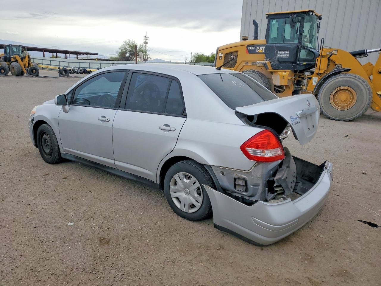 2011 NISSAN VERSA