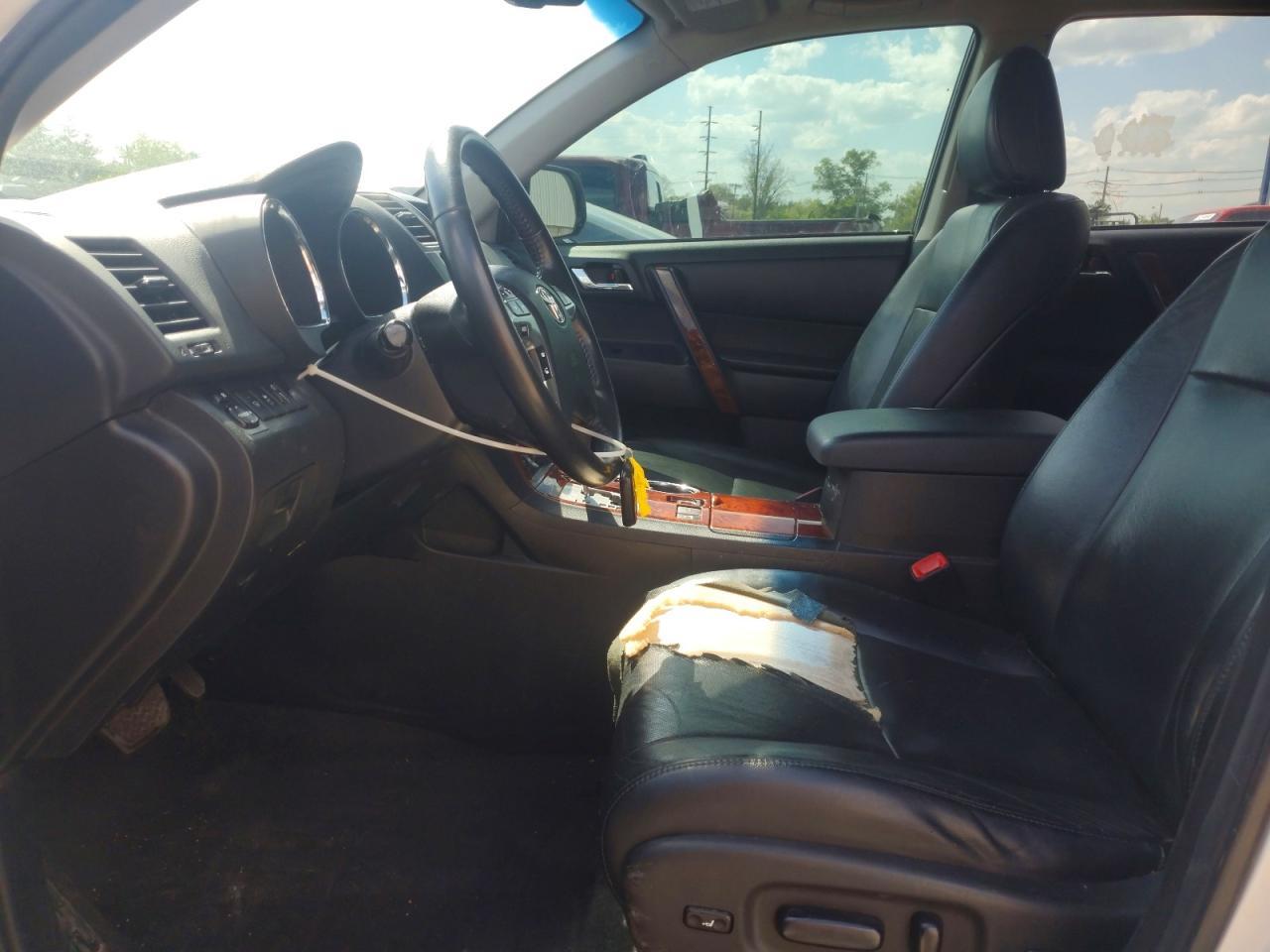 2013 TOYOTA HIGHLANDER