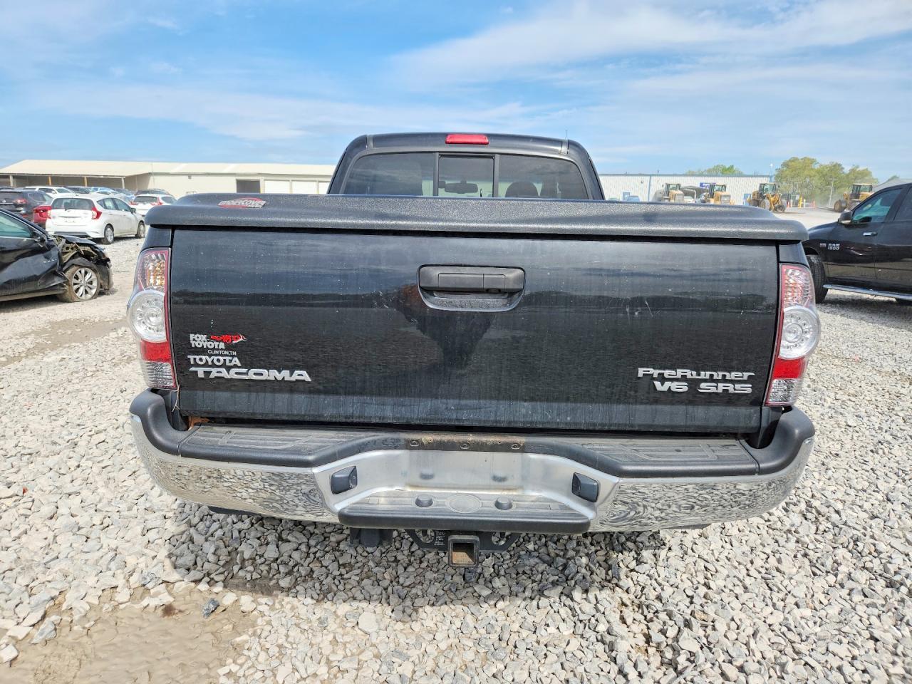 2011 TOYOTA TACOMA