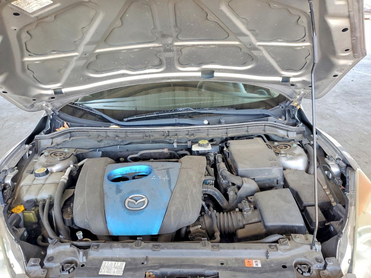 2013 MAZDA 3