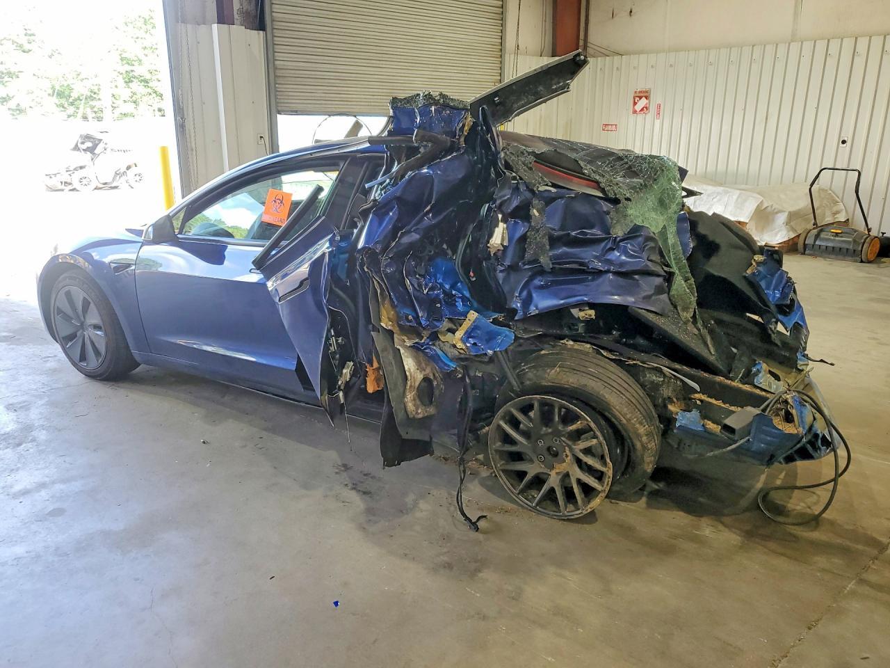 2026 TESLA MODEL 3