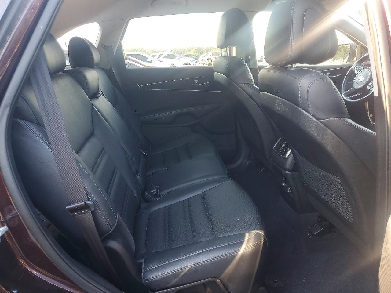 2016 KIA SORENTO