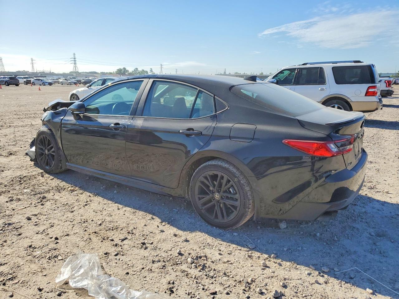 2025 TOYOTA CAMRY