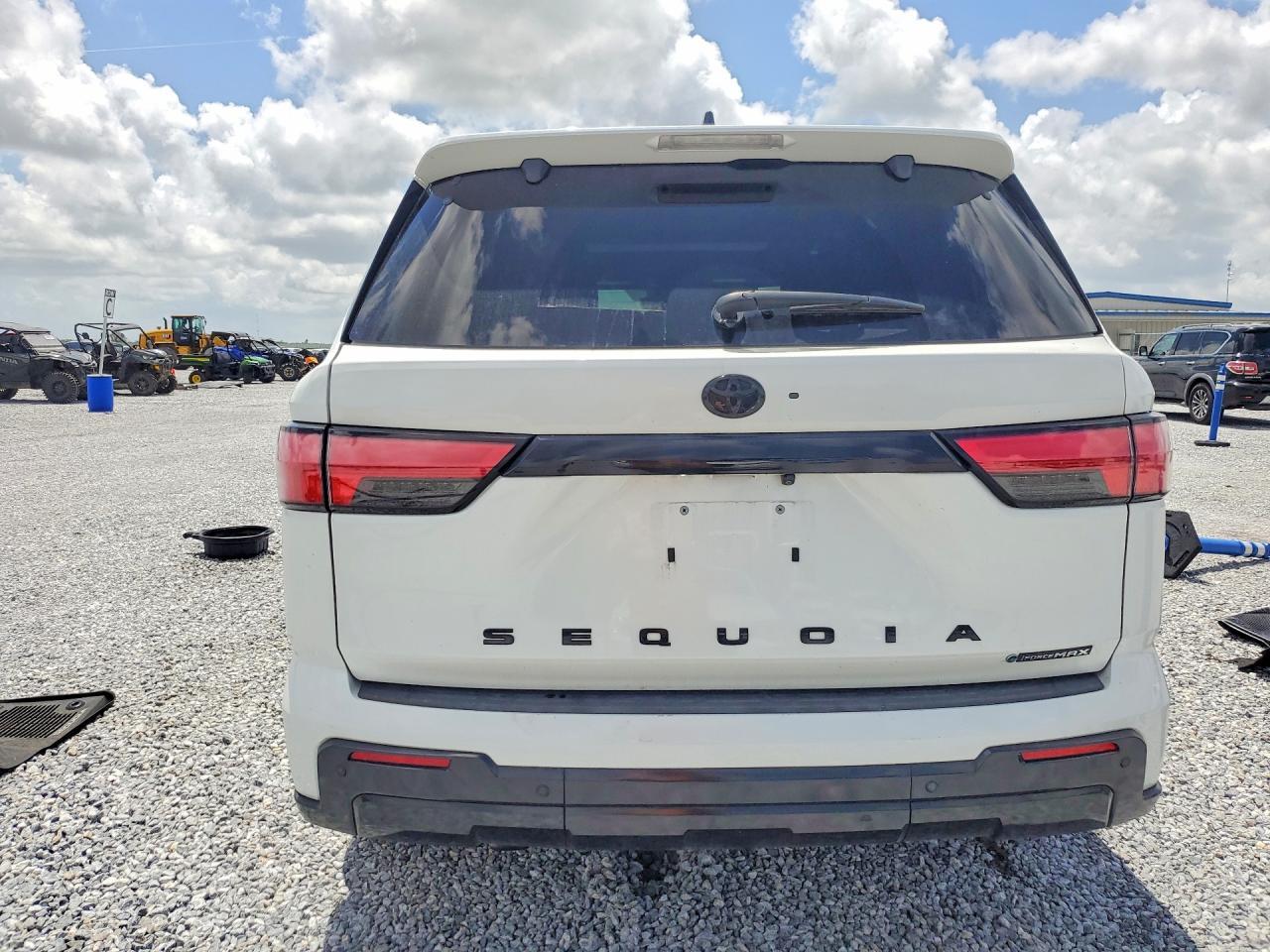 2025 TOYOTA Sequoia