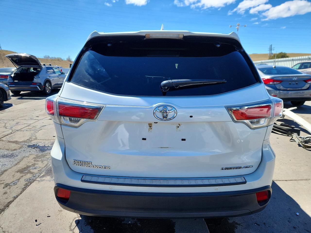 2016 TOYOTA HIGHLANDER