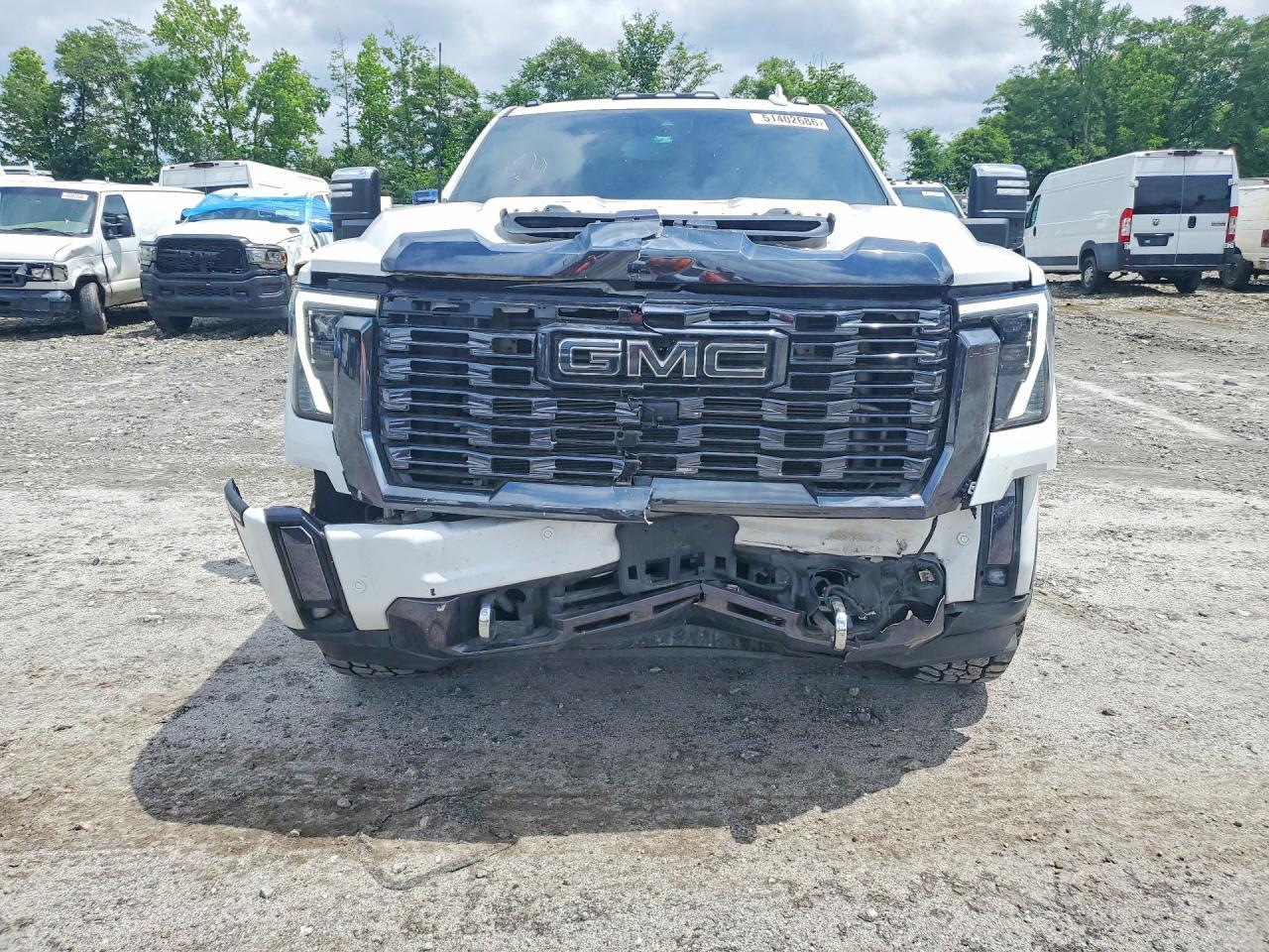2024 GMC Sierra