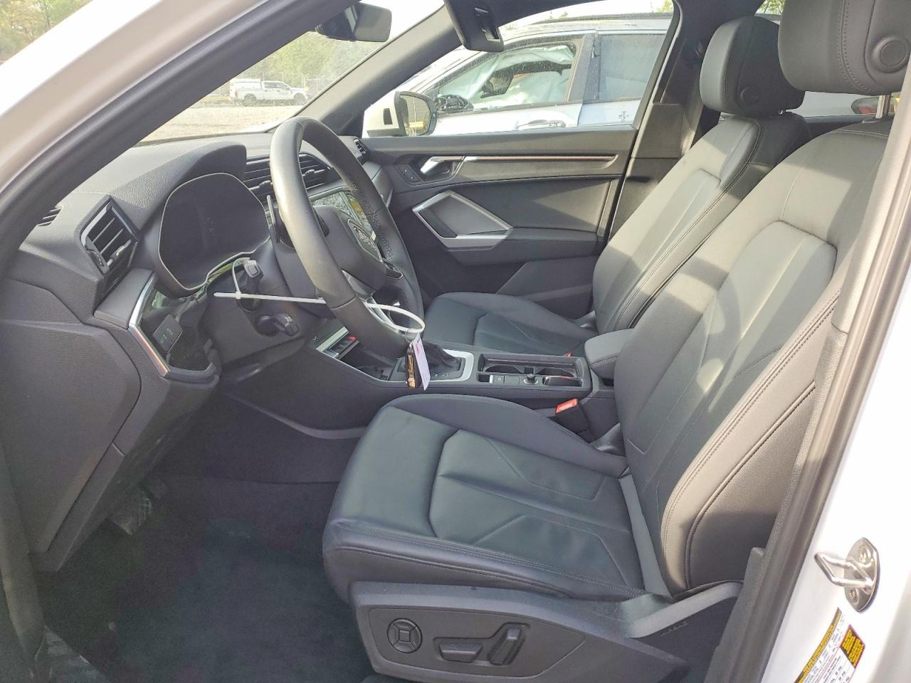 2024 AUDI Q3