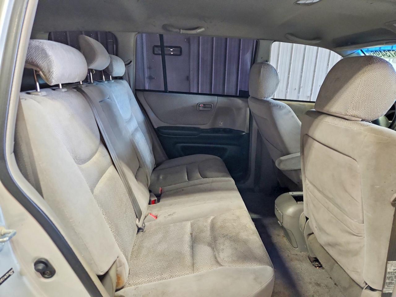 2003 TOYOTA HIGHLANDER