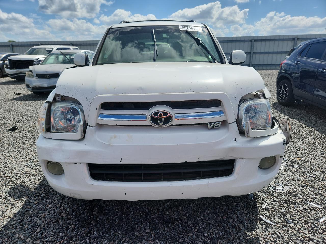 2005 TOYOTA Sequoia
