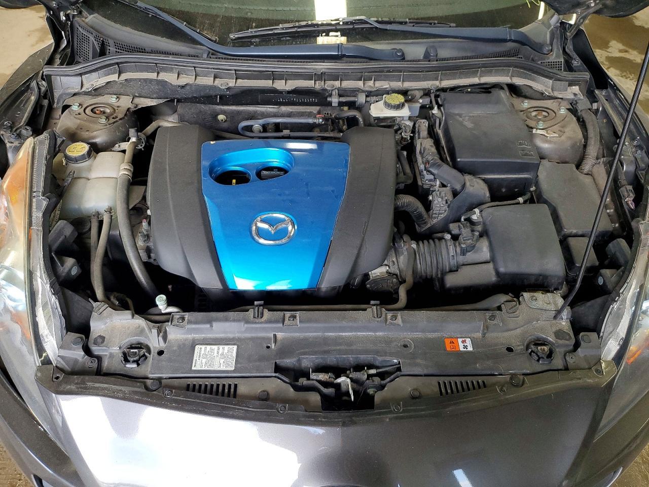2013 MAZDA 3
