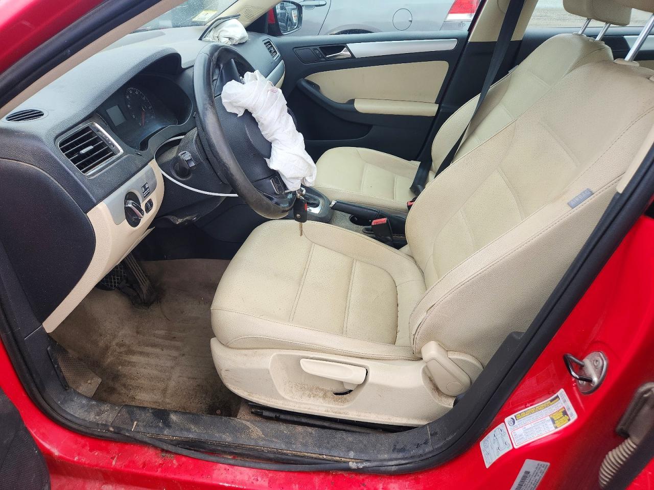 2011 VOLKSWAGEN JETTA