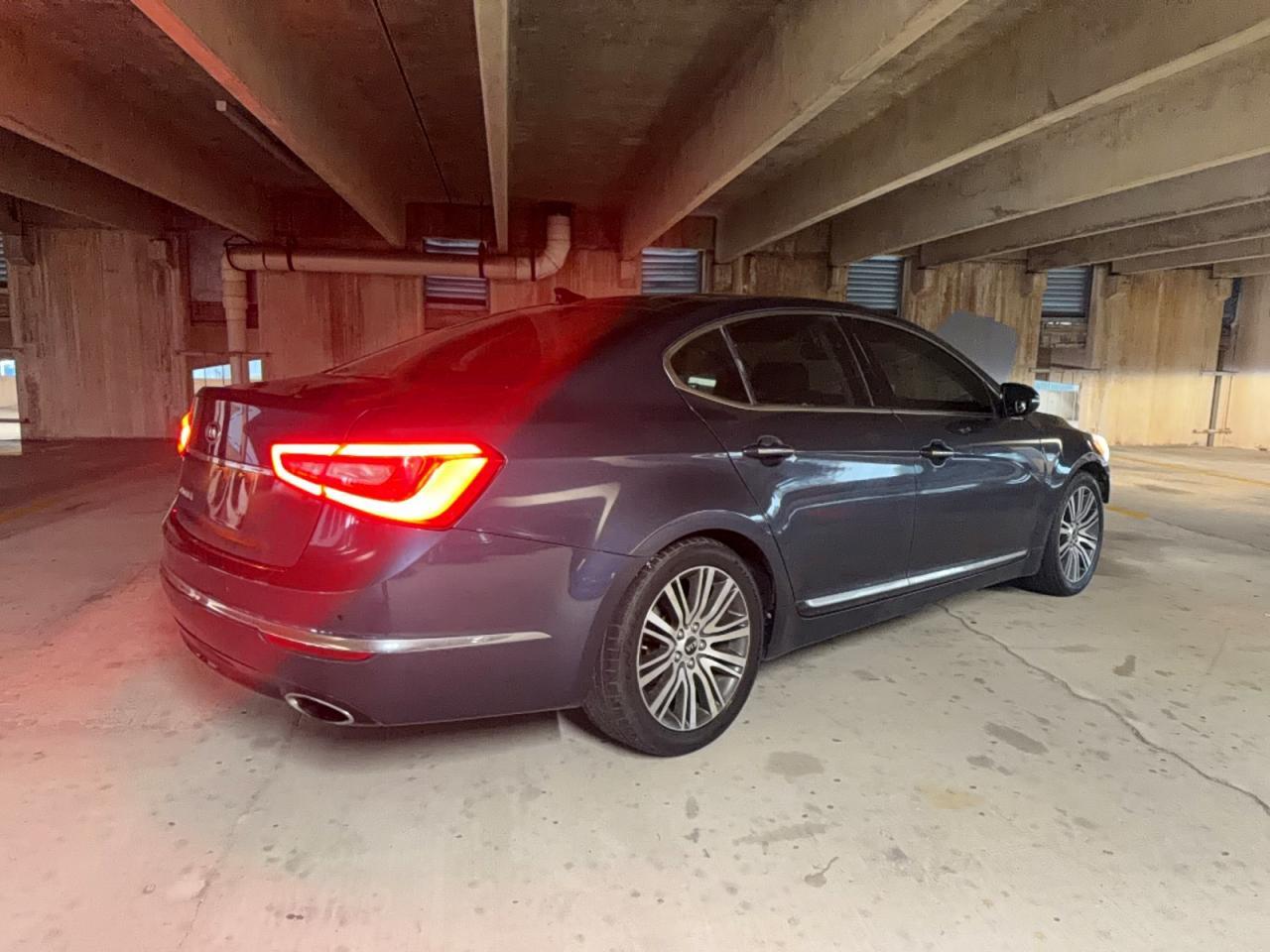 2014 KIA Cadenza