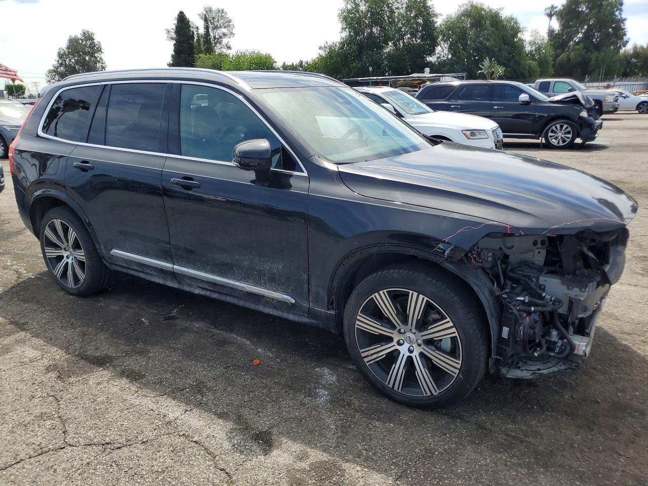 2024 VOLVO XC90
