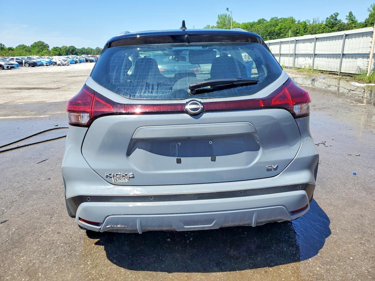 2024 NISSAN KICKS