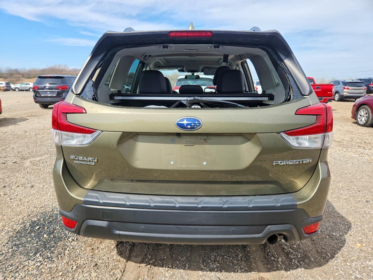 2022 SUBARU FORESTER