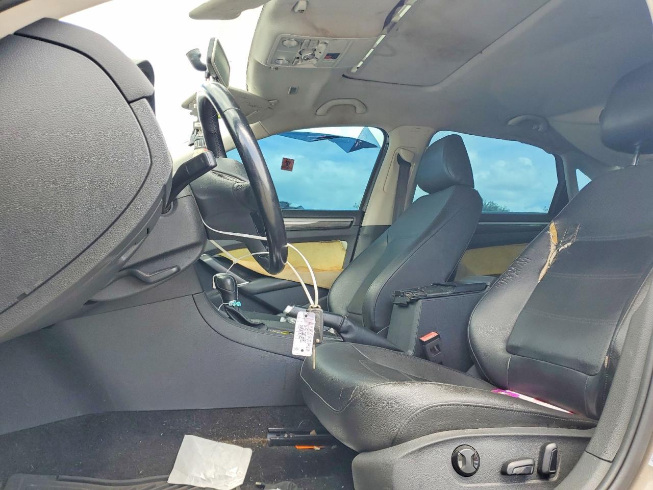 2016 VOLKSWAGEN Passat