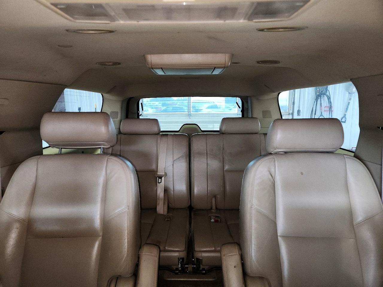 2010 CADILLAC Escalade ESV