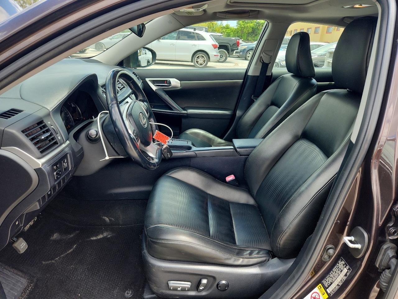 2011 LEXUS CT 200