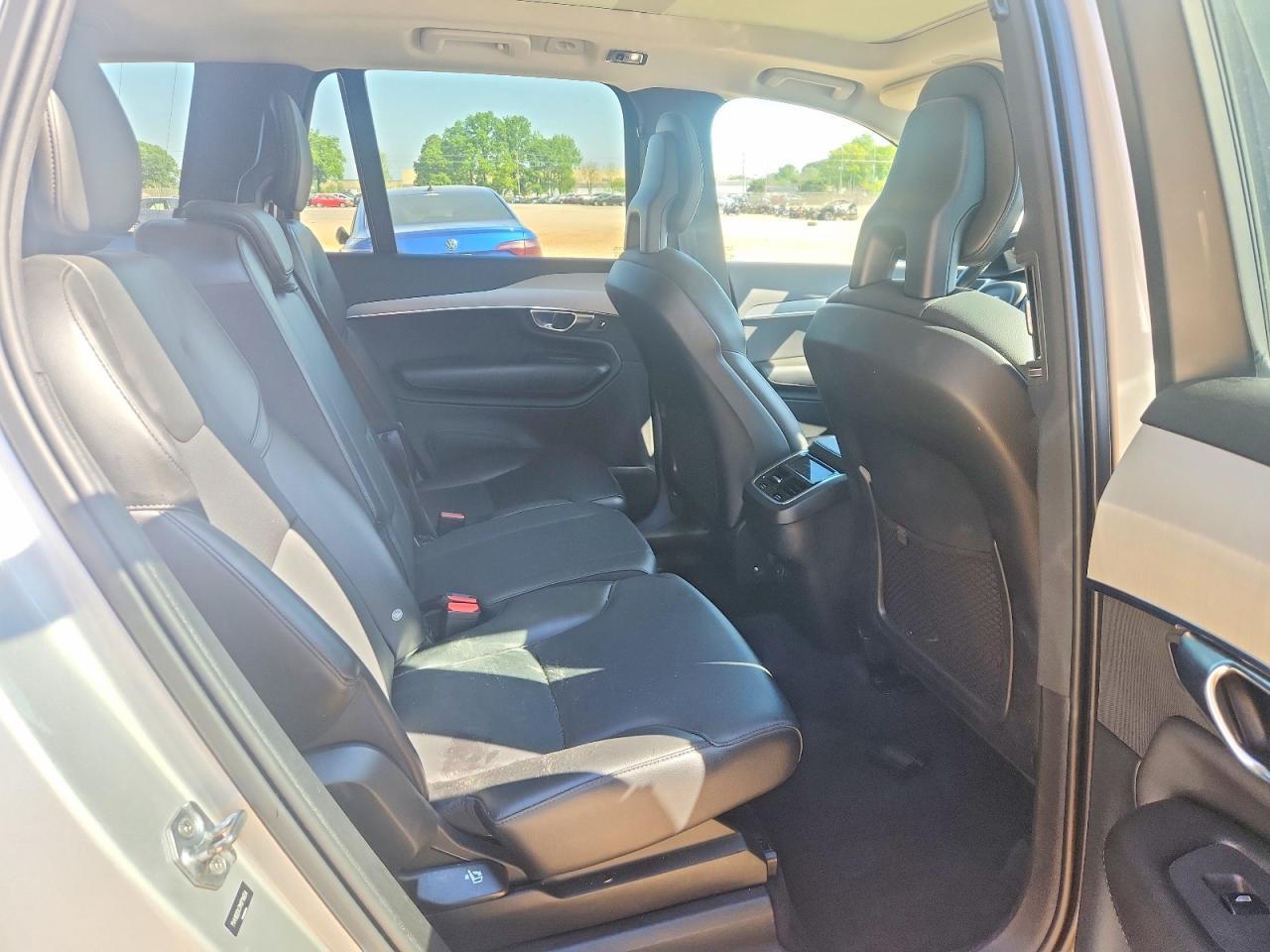 2021 VOLVO XC90