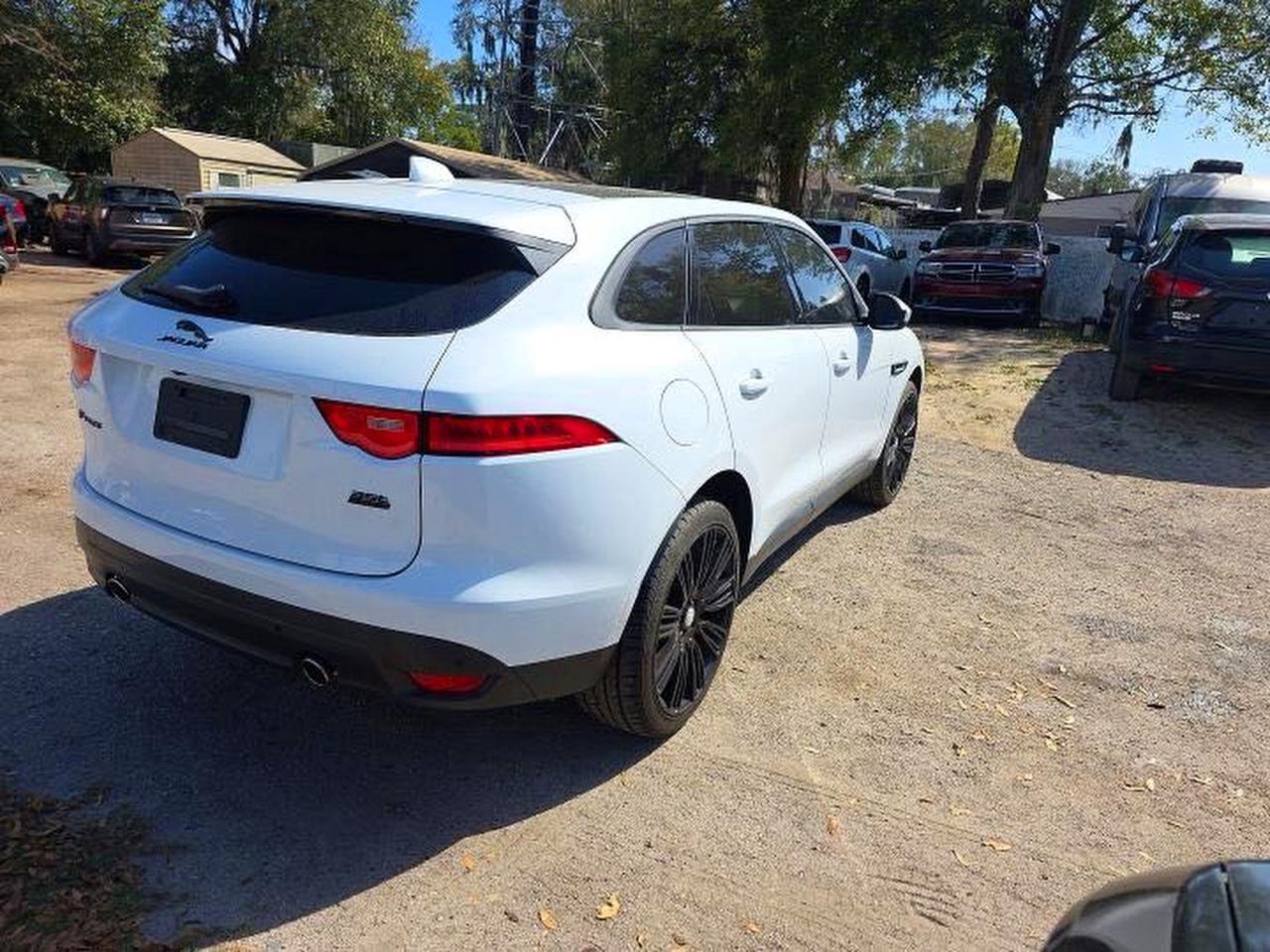 2018 JAGUAR F-Pace