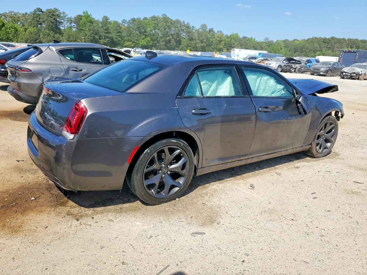 2023 CHRYSLER 300