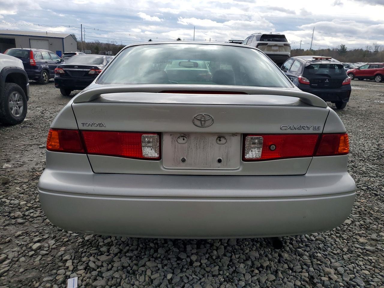 2001 TOYOTA CAMRY