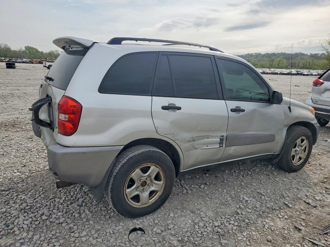 2004 TOYOTA RAV4